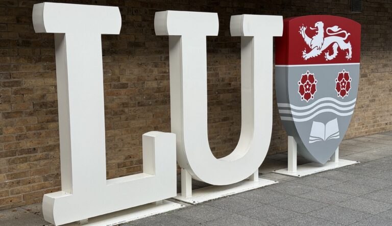 Budowanie mostów między wulkanologią Ziemi a Marsa – staż naukowy w Lancaster