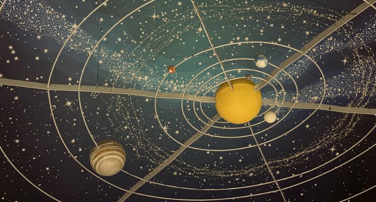 Nowa publikacja o badaniach kosmosu w Polsce — przegląd badań wewnętrznego Układu Słonecznego